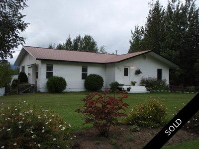 South Hazelton Home with Acreage for sale:  3 bedroom 3,989 sq.ft.